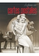 LA FEMME AUX CARTES POSTALES